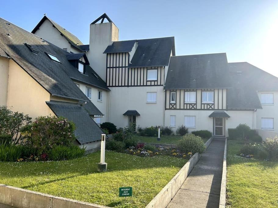 Appartamento Le Garden - Studio Refait A Neuf Proche Mer Et Commerces Cabourg Esterno foto